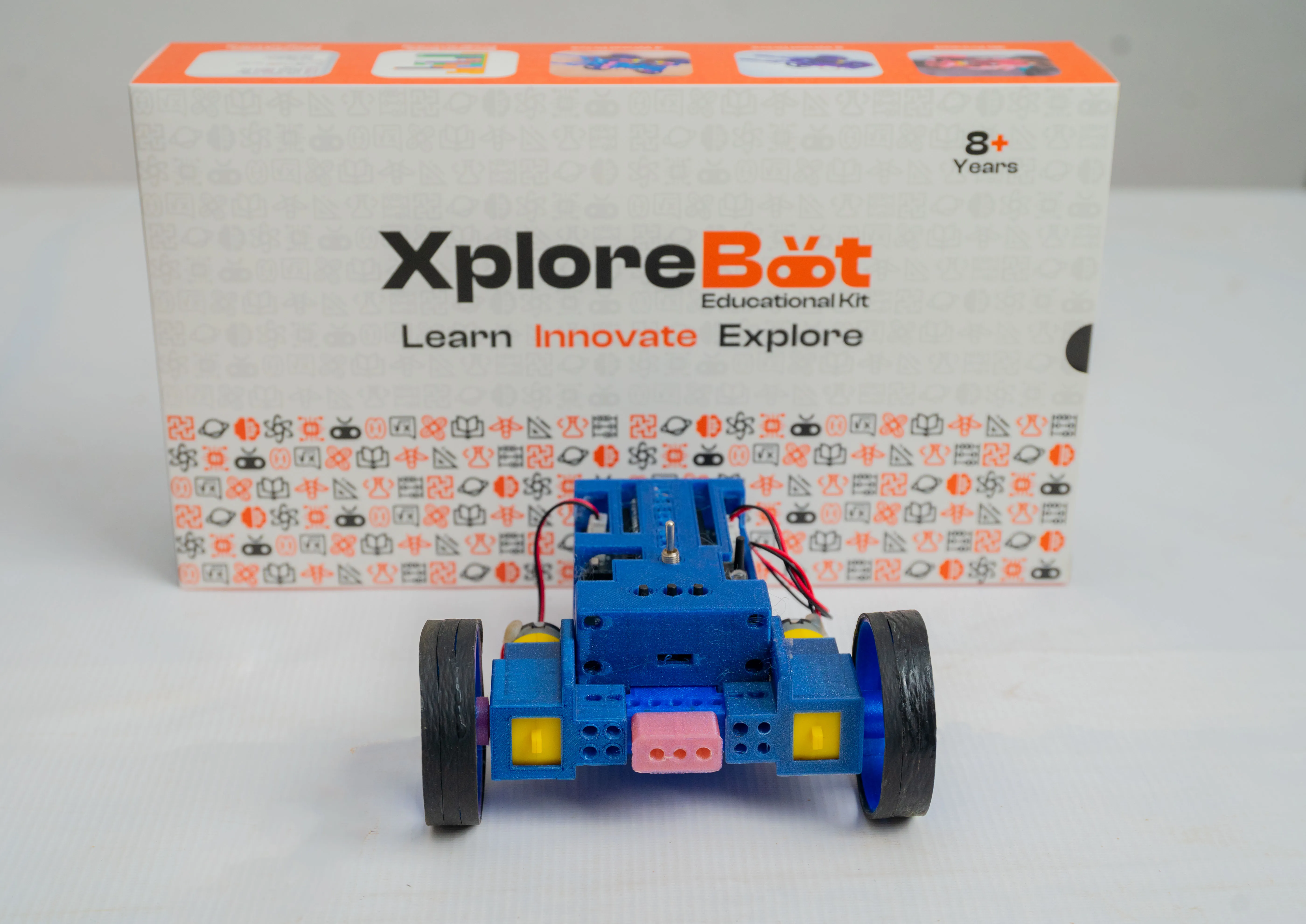 2WD XploreBot front view